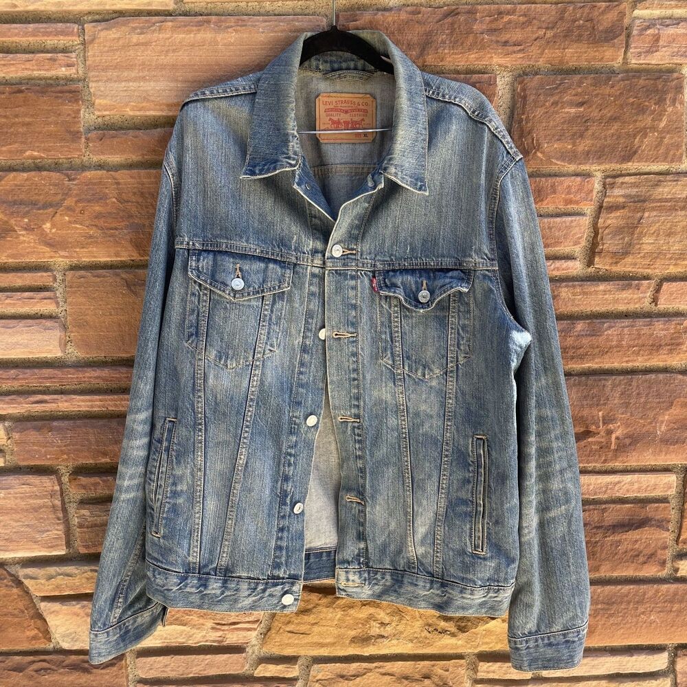 Levi’s Denim Jacket Men’s X-Large Medium Wash Trucker Worn In 100% Cotton XL